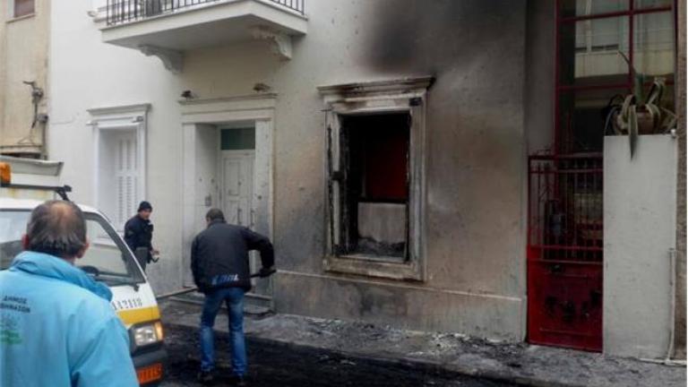 Επίθεση με βόμβες μολότοφ στη διμοιρία έξω από το σπίτι του Φλαμπουράρη