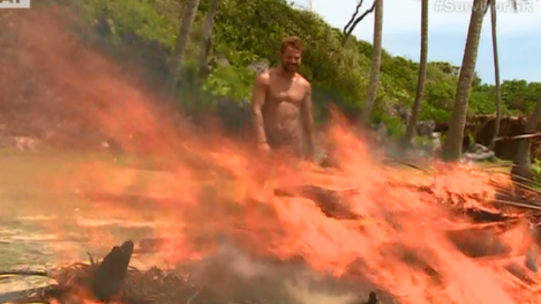 Survivor: Μια μεγάλη φωτιά άναψε ο Ντάνος στην παραλία των Διάσημων (ΒΙΝΤΕΟ) 