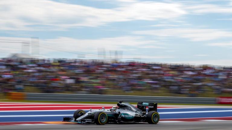 Formula 1: Νίκησε ο Hamilton στην Αμερική - Προηγείται ο Rosberg στη βαθμολογία