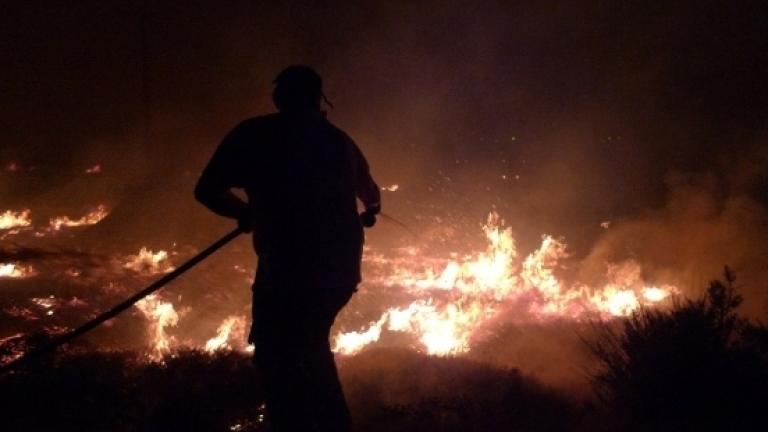 Σε εξέλιξη πυρκαγιά στη Σητεία