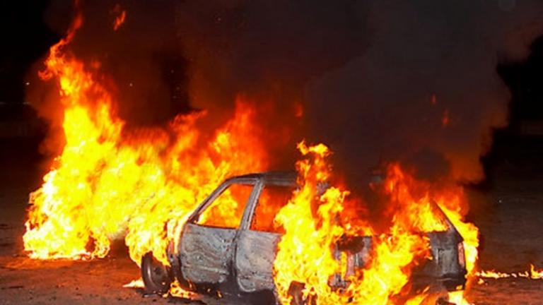 Μποτιλιάρισμα στη Λεωφόρο Καβάλας στο ύψος του Αιγάλεω λόγω φωτιάς σε αυτοκίνητο.
