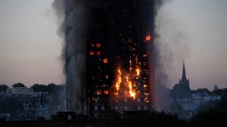 Τους 30 έφτασαν οι νεκροί από την φονική πυρκαγιά σε ουρανοξύστη του Λονδίνου