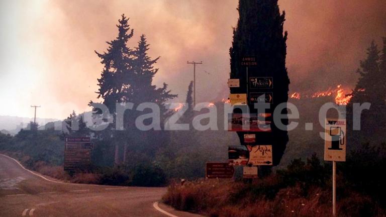 Εκτός ελέγχου η πυρκαγιά στα Ορθωνιά Ζακύνθου