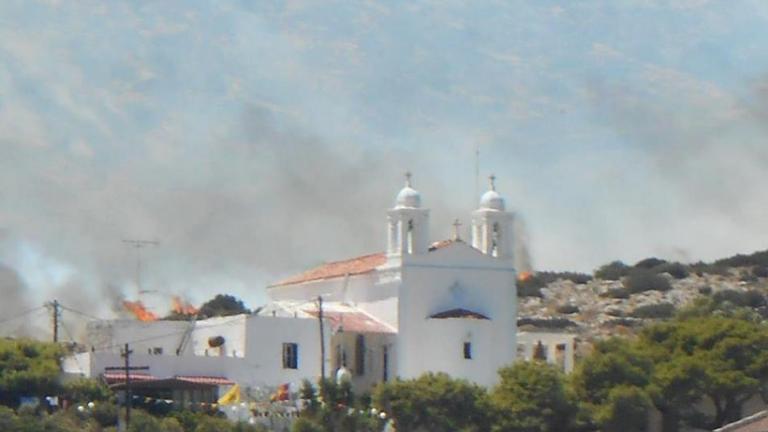 Μεγάλη φωτιά στη Σύρο (ΦΩΤΟ&ΒΙΝΤΕΟ)