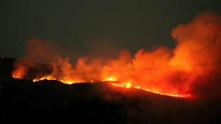 Ανεξέλεγκτη η πυρκαγιά στο Ρέθυμνο – Η φωτιά έφτασε στα σπίτια στην Αγία Γαλήνη – Εκκενώθηκαν οικισμοί – Video και φωτογραφίες