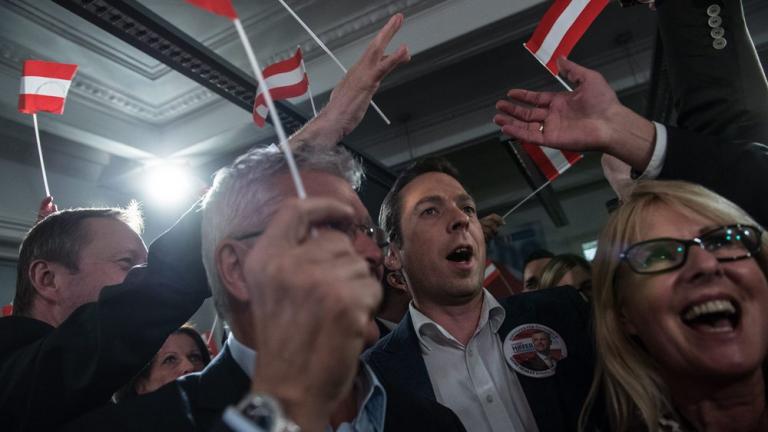 Προβάδισμα της ακροδεξιάς στις προεδρικές εκλογές της Αυστρίας