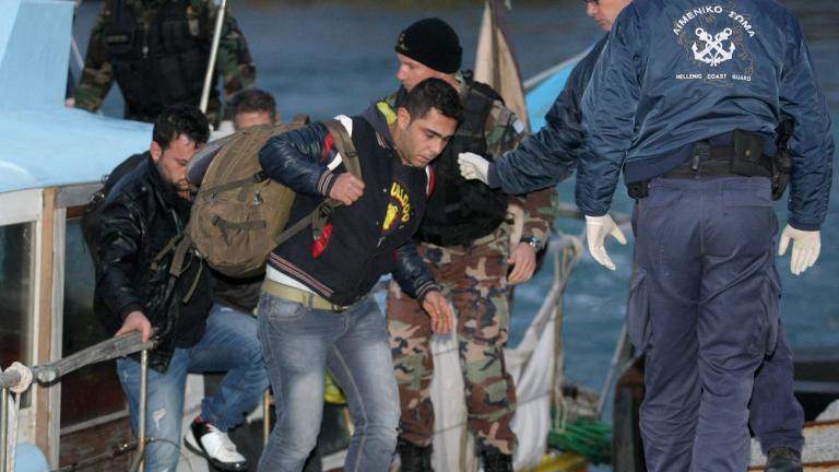 Κατά 50% μειώθηκε η εισροή μεταναστών στα ελληνικά νησιά τον Μάρτιο σύμφωνα με την FRONTEX