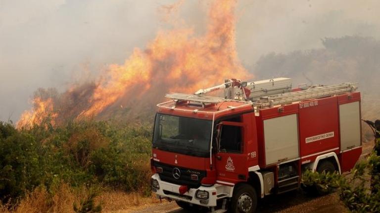 Σε εξέλιξη νέα φωτιά στο Εξωχώρι Μεσσηνίας σε εξαιρετικά δύσβατο σημείο