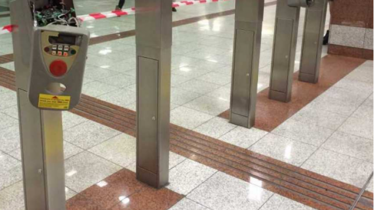 Νέοι βανδαλισμοί σε ακυρωτικά μηχανήματα εισιτηρίων στον ΗΣΑΠ Ν. Φαλήρου