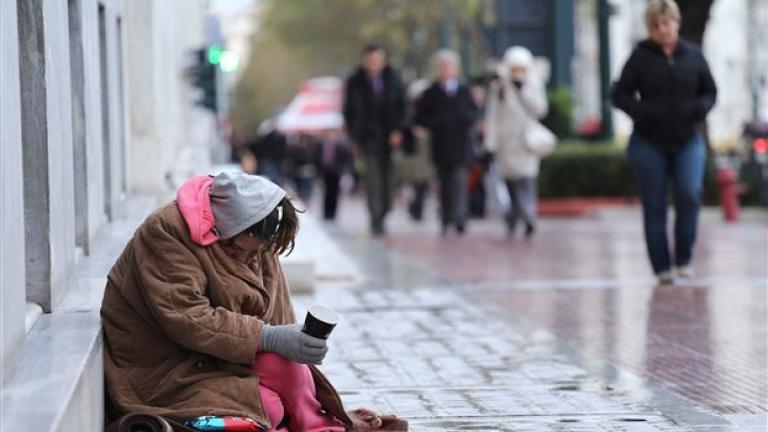 Eνας στους τρεις Ελληνες ζει σε συνθήκες φτώχειας