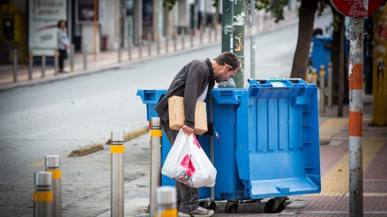 Κάτω από το όριο φτώχειας 1 στα 2 νοικοκυριά