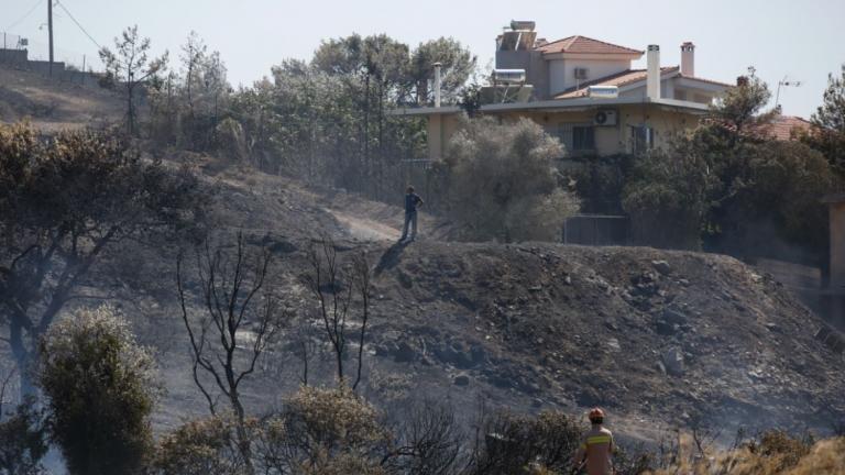 Οριοθετήθηκε η πυρκαγιά στο Λαγονήσι-Κάηκε σπίτι και οχήματα του Π.Σ.-Τραυματίστηκαν 3 πυροσβέστες