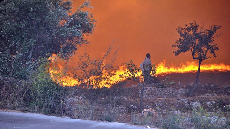 Ζάκυνθος: Ολονύκτια μάχη με τις φλόγες - Σε απόγνωση οι κάτοικοι (ΦΩΤΟ+ΒΙΝΤΕΟ)