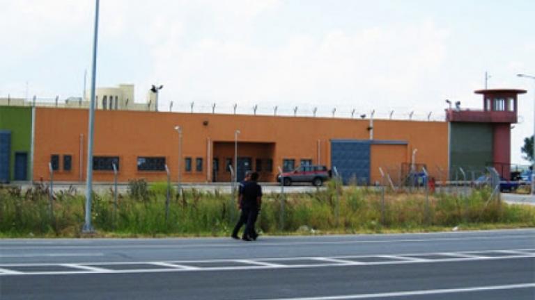 Πειθαρχική και ποινική έρευνα για τον τραυματισμό αρχιφύλακα των φυλακών Νιγρίτας από κρατούμενους