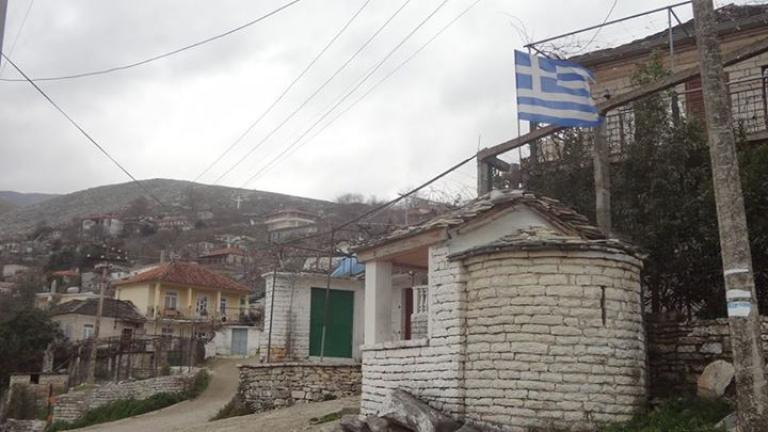 Μπαράζ εισβολών και επιθέσεων από Αλβανούς εθνικιστές στα σπίτια ομογενών και καταστροφές εθνικών συμβόλων 