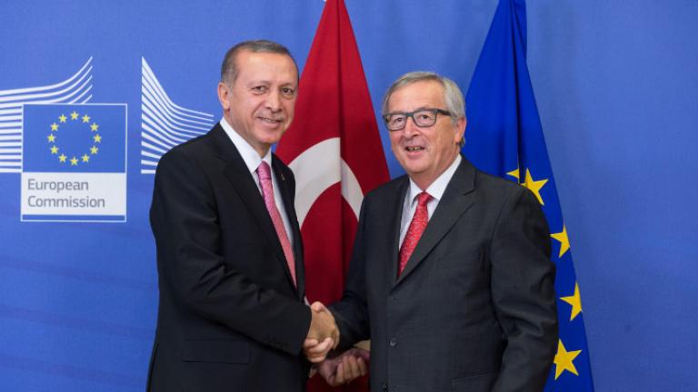 Γιούνκερ: "Η Τουρκία επί του παρόντος δεν μπορεί να ενταχθεί στην ΕΕ"