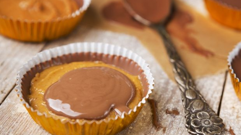 Το γλυκό της ημέρας: Μπουκιές σοκολάτας με φυστικοβούτυρο
