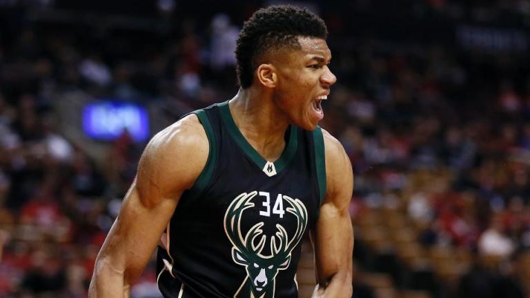 Συνεχίζει να γράφει ιστορία στο NBA ο Γιάννης Αντετοκούνμπο