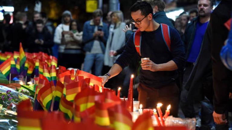 "Ο Θεός θα κρίνει τους ομοφυλόφιλους" δηλώνει ο πατέρας του μακελάρη