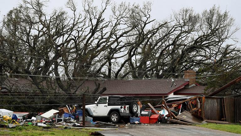 Τυφώνας Harvey: Οικογενειακή τραγωδία - 6 άνθρωποι ανασύρθηκαν νεκροί