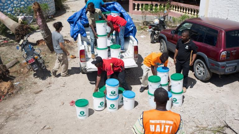 Σε 1.000 υπολογίζονται τα θύματα του τυφώνα Μάθιου στην Αϊτή
