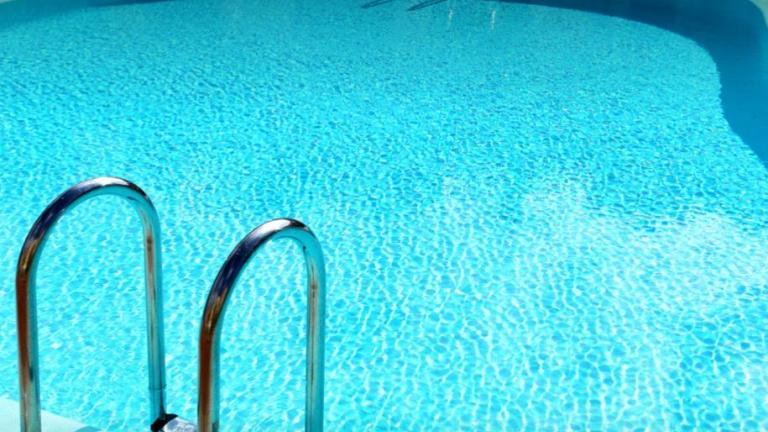 Θάνατος 60 χρόνου τουρίστα σε πισίνα στα Χανιά 