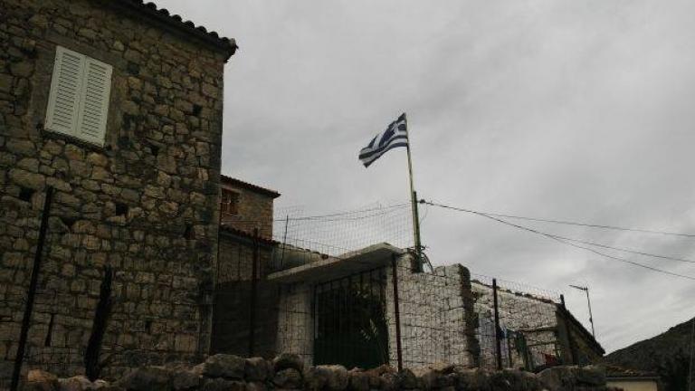 Συντονισμένη προβοκάτσια η υποστολή Ελληνικής σημαίας στη Χειμάρρα