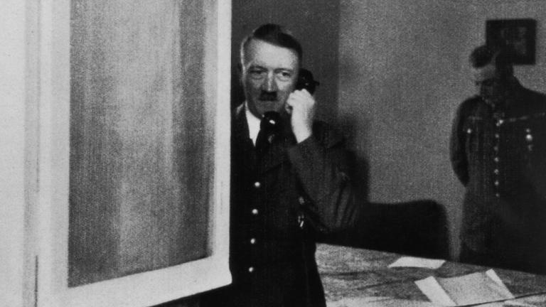 Δείτε πόσο πωλήθηκε το "τηλέφωνο με το οποίο έσπειρε την καταστροφή" ο Χίτλερ