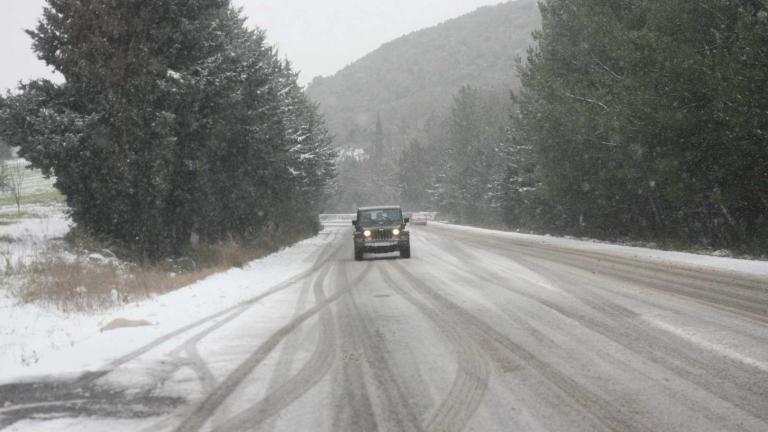 "Πολικές" θερμοκρασίες και κυκλοφορία με προβλήματα στη Φθιώτιδα 