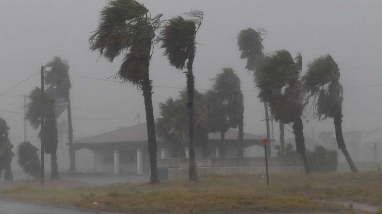 Το φονικό πέρασμα του τυφώνα Χάρβει: Καταστροφές και νεκροί