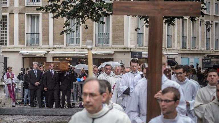Γαλλία: Δρακόντεια τα μέτρα ασφαλείας στην κηδεία του ιερέα που αποκεφαλίστηκε από Τζιχαντιστές