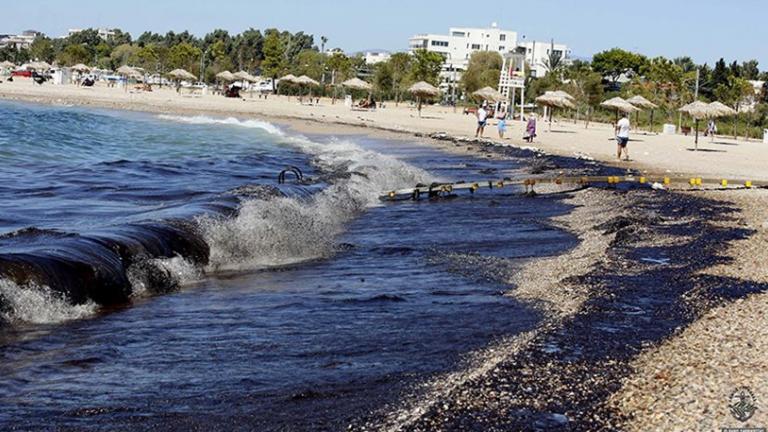 Μήνυση κατά παντός υπευθύνου - Το WWF στην επίθεση για την πετρελαιοκηλίδα