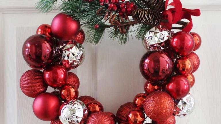 Μια κρεμάστρα και μπάλες είναι όσα χρειάζεστε!