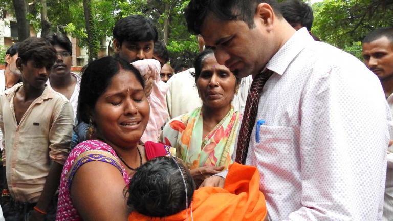 Ινδία: Ανείπωτη τραγωδία για 64 παιδιά - Πέθαναν από έλλειψη οξυγόνου σε νοσοκομείο!