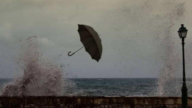 ΚΑΙΡΟΣ 30/8/2017: Βροχές, καταιγίδες, ισχυροί άνεμοι και σημαντική πτώση της θερμοκρασίας