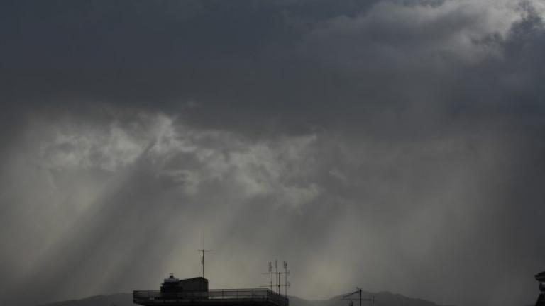 ΚΑΙΡΟΣ 13/2/2017: Κρύο, βροχές και χιόνια