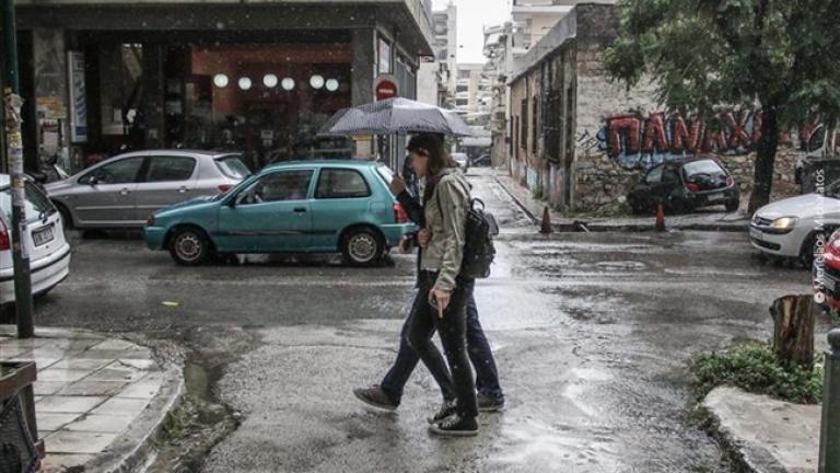 ΚΑΙΡΟΣ 12/12/2016: Τοπικές νεφώσεις με σποραδικές βροχές και καταιγίδες