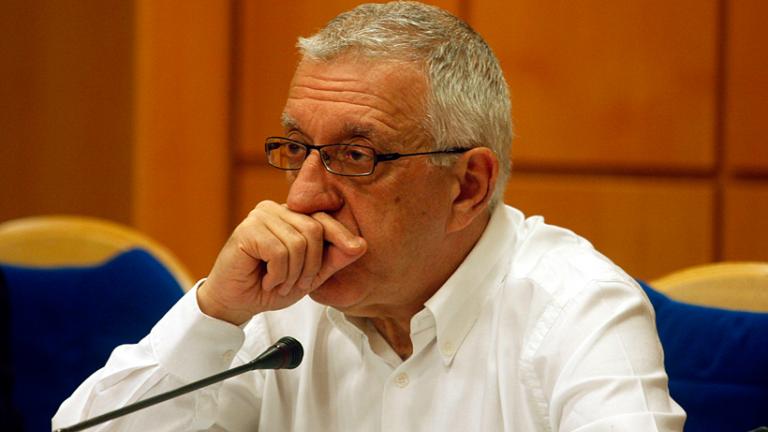 Ο Κακλαμάνης πάει στη Βουλή τα στοιχεία «φωτιά» για την είσοδο της Ελλάδας στην ΟΝΕ 