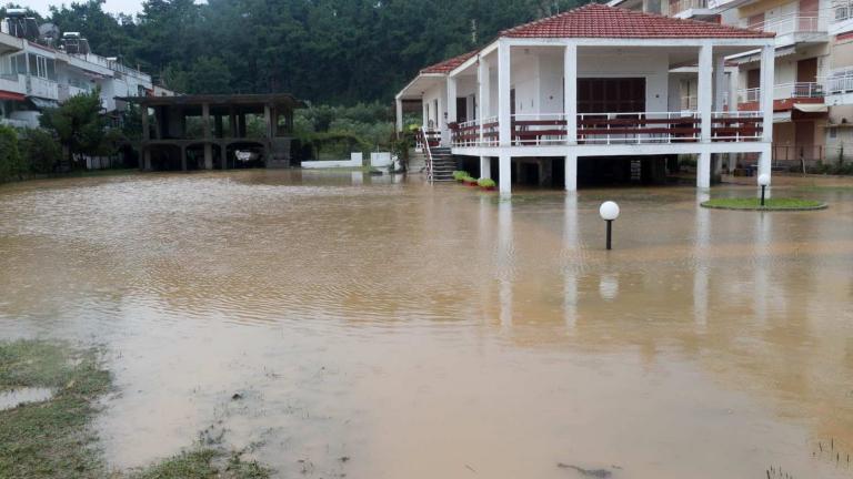 Καιρός (8/9/2016): Ξεκίνησε ήδη το δεύτερο κύμα κακοκαιρίας