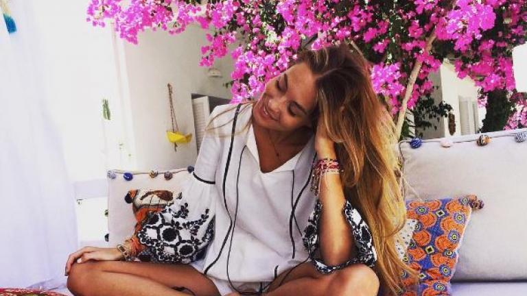 Αντωνία Καλλιμούκου: Άφησε τις φωτό με τον πρώην και ανέβασε με άλλον!