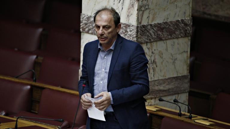Βουλευτής ΣΥΡΙΖΑ για μεταφορά Αγίου Φωτός: «Αυτό δεν συμβαίνει σε ένα πολιτισμένο κράτος»