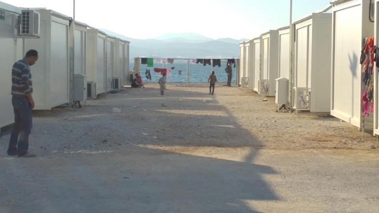 Κλιμάκιο της Κομισιόν σε κέντρα φιλοξενίας προσφύγων σε Σκαραμαγκά και Ριτσώνα