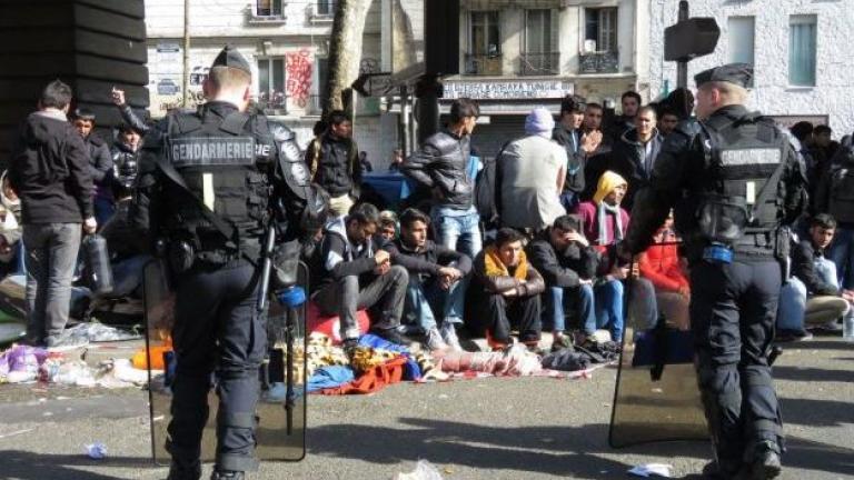 Προσφυγικό καταυλισμό στην πρωτεύουσα δημιουργεί η δήμαρχος Παρισιού