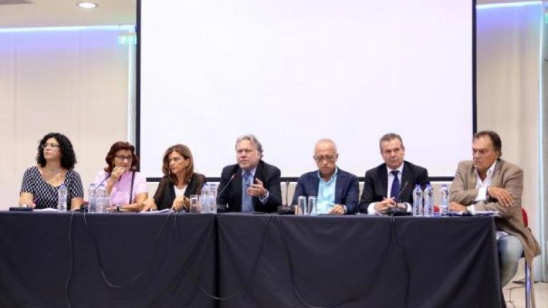 Κατρούγκαλος: “Ζητούμε άμεση επαναφορά των συλλογικών διαπραγματεύσεων”