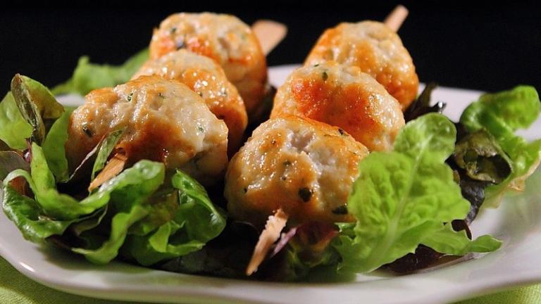 Η συνταγή της ημέρας είναι... κεφτεδάκια κοτόπουλου με παρμεζάνα