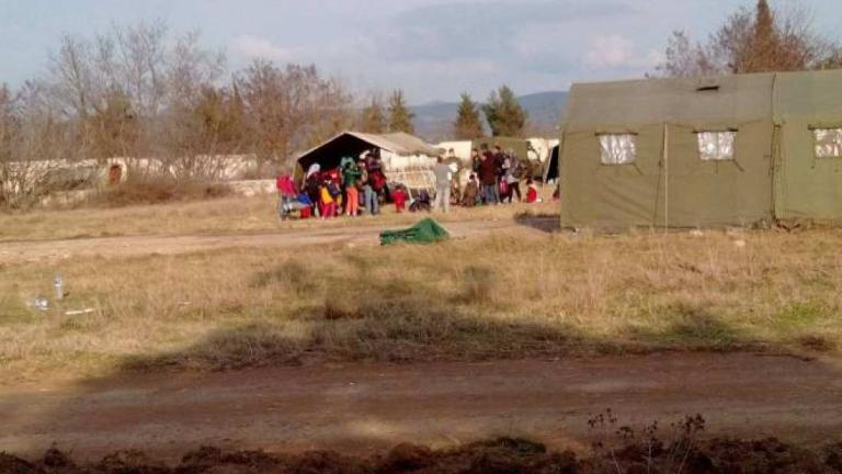 Καθιστική διαμαρτυρία προσφύγων από το κέντρο φιλοξενίας Χέρσου