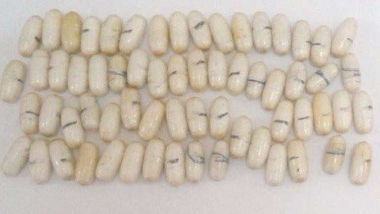 Κατάπιε 64 “αυγά” με σχεδόν 1 κιλό κοκαΐνη για να την μεταφέρει από την Βραζιλία στην Ελλάδα (ΦΩΤΟ)