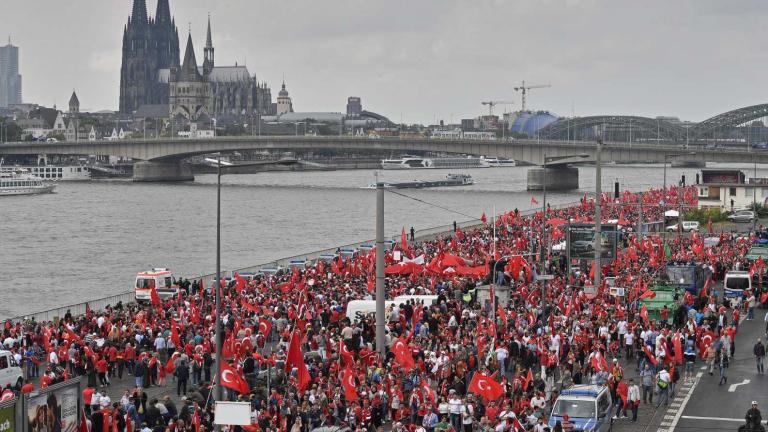 Τουρκία: Διαμαρτυρία στη Γερμανία για την απαγόρευση του μηνύματος Ερντογάν