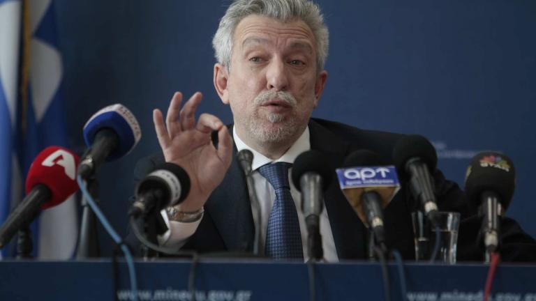 Η «νομιμότητα» του κ. Κοντονή δεν κρύβει το μπάχαλο