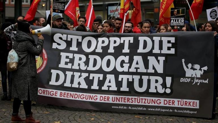 Πανευρωπαϊκές διαδηλώσεις Κούρδων: Σταματήστε τη δικτατορία του Ερντογάν!